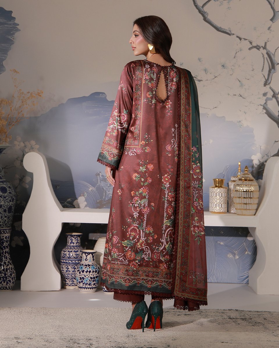 asimjofa's tweet photo. Charmeuse Silk Collection by Asim Jofa | Launching Tomorrow (30th) September at 3 PM
AJCS-02 | Unstitched | 3 PCS

Deep chocolate brown takes on a captivating new character through intricate teal accents woven into an arresting print.

#AsimJofa #Silk #CharmeuseSilk #Pakistani https://t.co/LparVRxABx