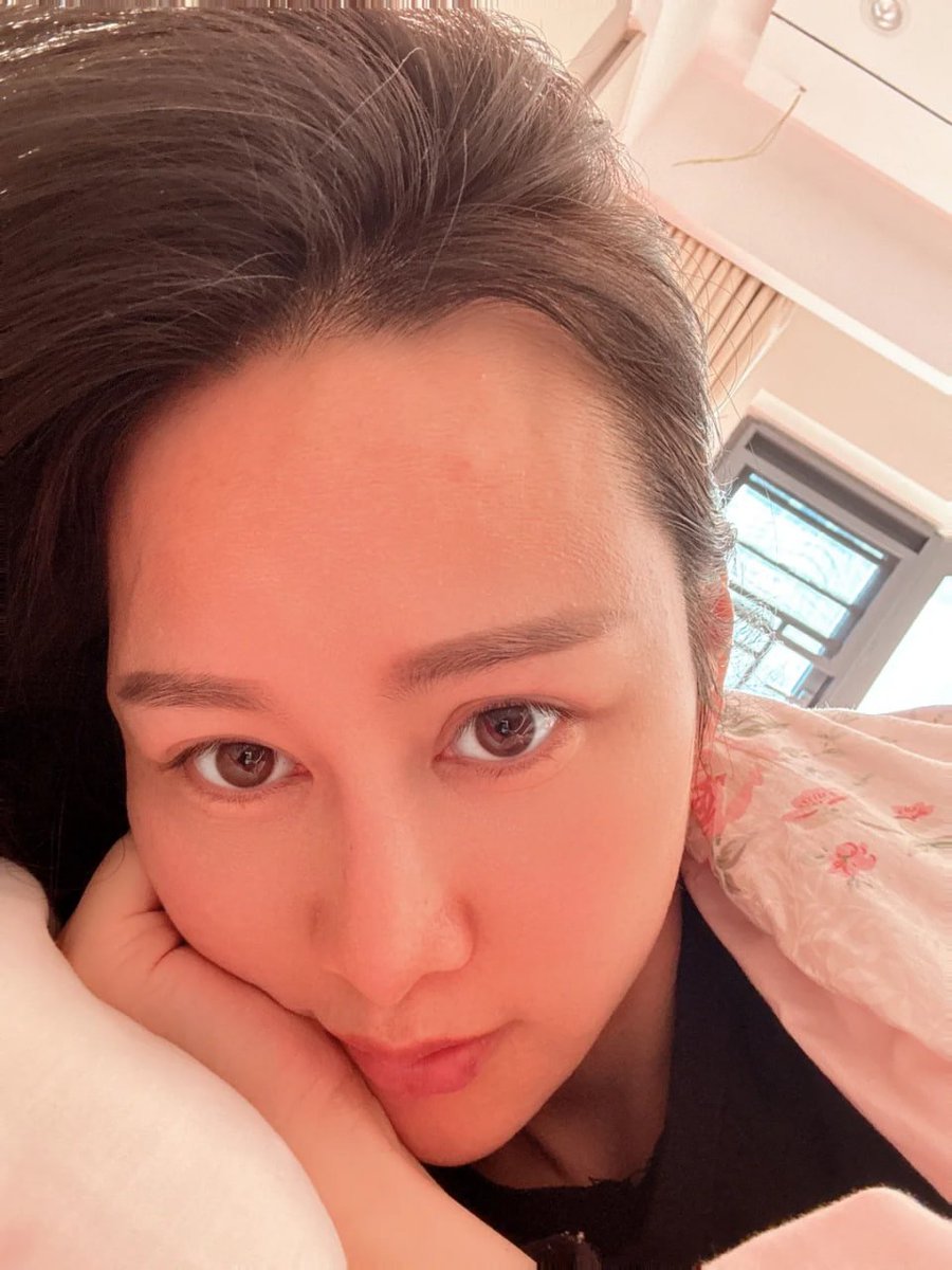 amimaze's tweet photo. 偶尔也会想听几句好听的话，会因为一句恰到好处的调侃偷偷开心。 https://t.co/CuHcMeqxEE