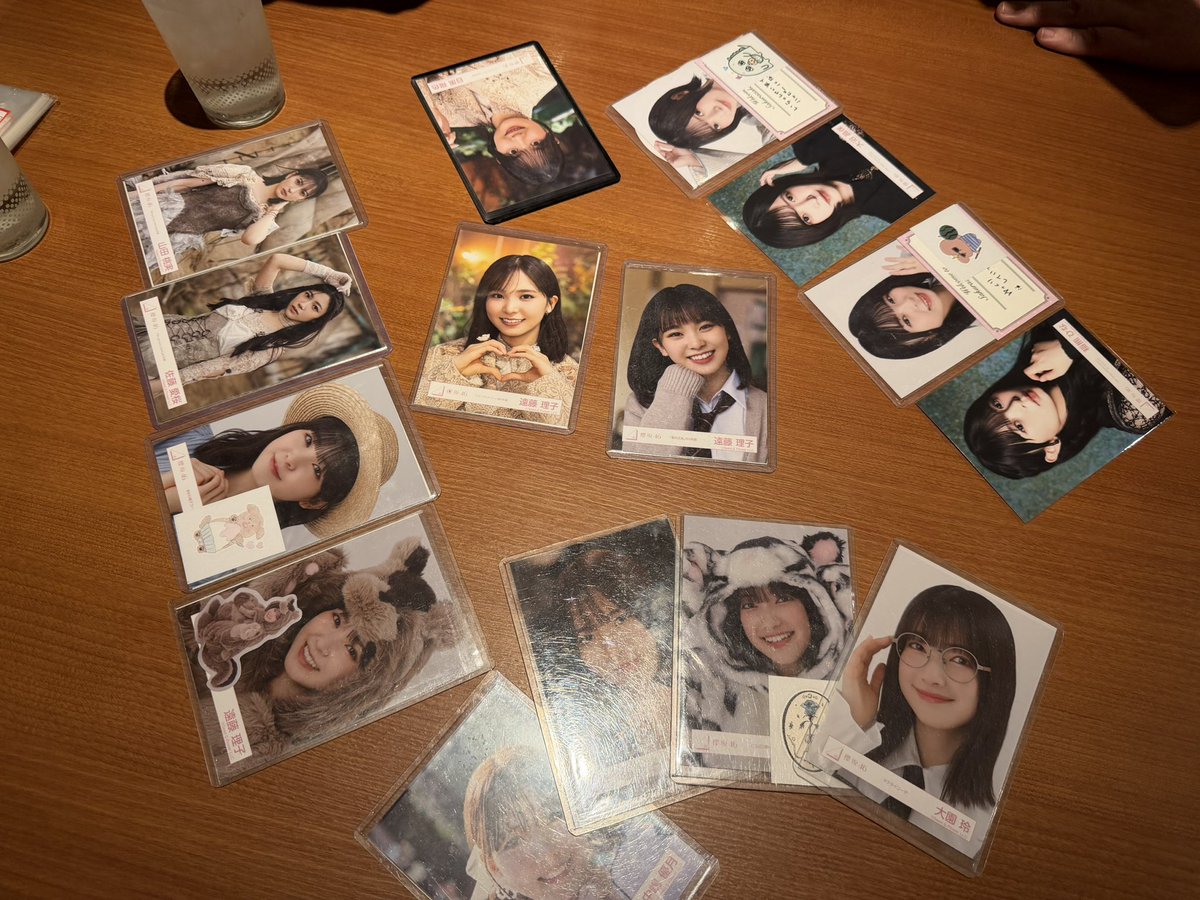 consome2446's tweet photo. 1日目が化け物セトリで
喉が終わりました

#櫻坂46_BACKSLIVE_DAY1 https://t.co/Tf1ovSXRhL