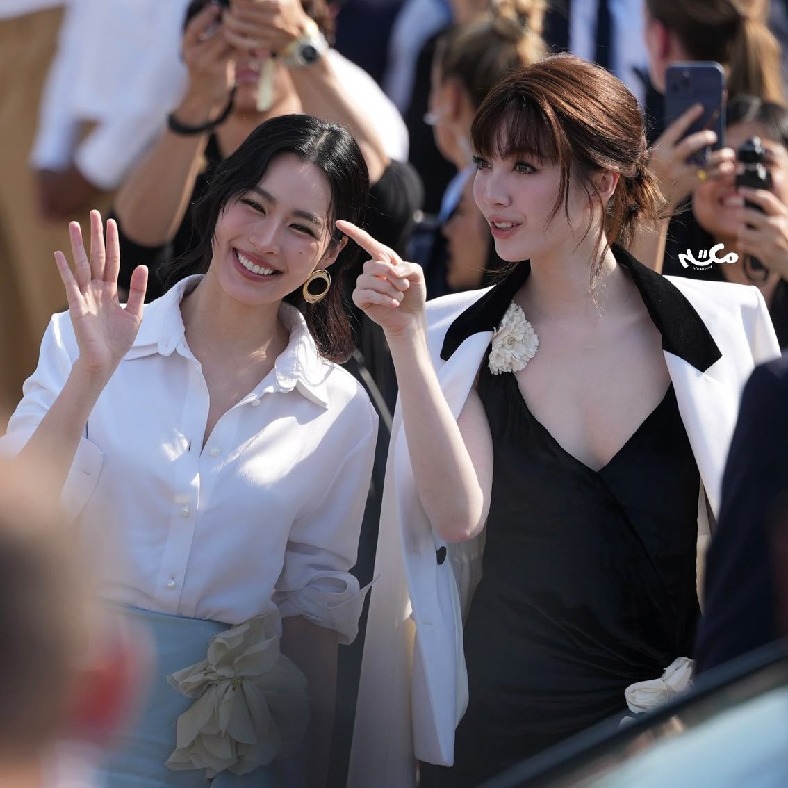 TheePopCore's tweet photo. LingOrm completely dominate X as they trend at #1 Worldwide following their otherworldly beauty at the Dior show. https://t.co/78enr04xN8