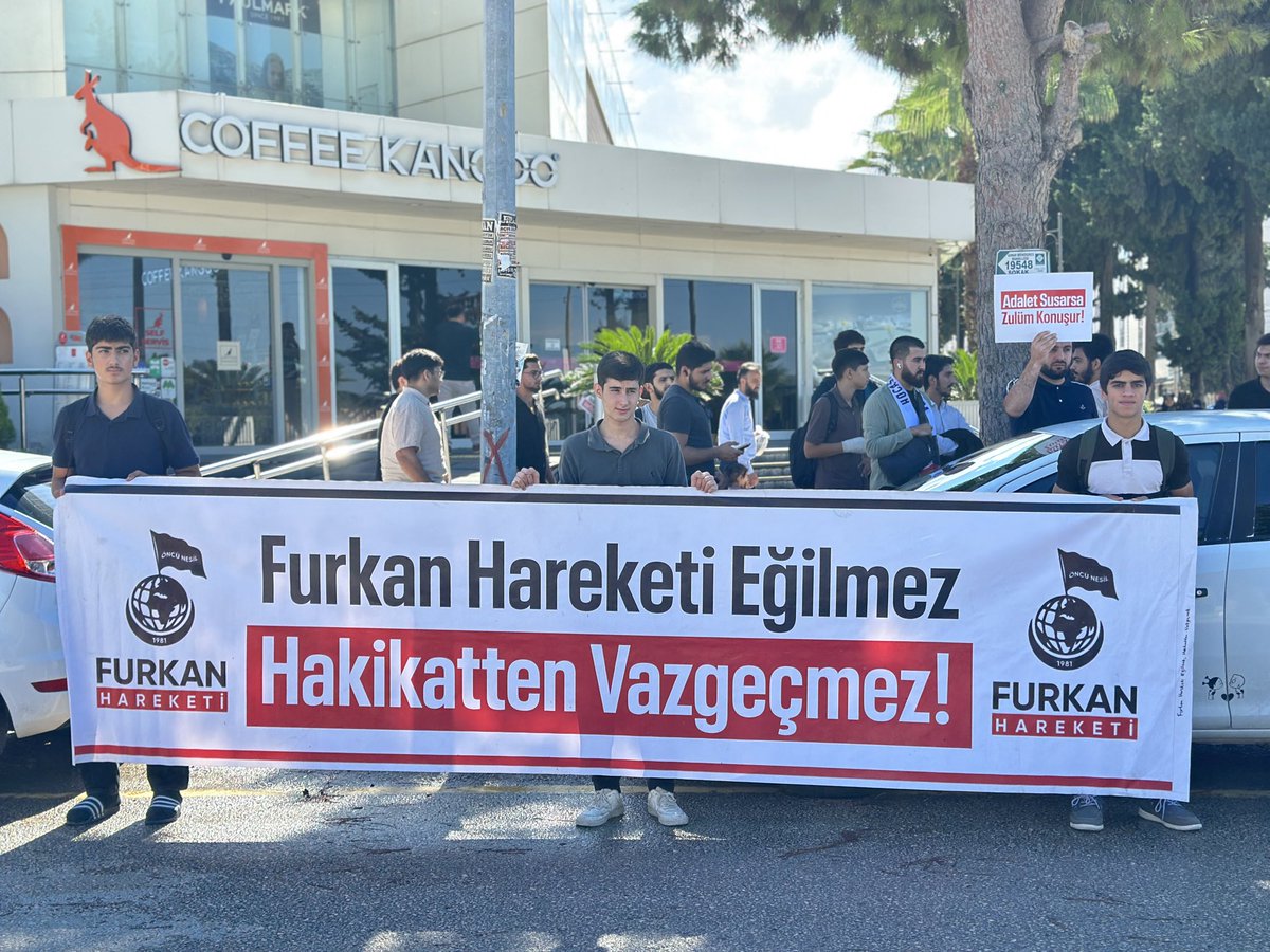 frknhrkti's tweet photo. ADALET İSTİYORUZ, AYRICALIK DEĞİL! 

- 29.09.2026 | Osmaniye Adliyesi Önü 

#28ŞubatHortladı
#OsmaniyeAdliyesi
#KuranOkumakSuçMu https://t.co/Z3QOZ0OCBc