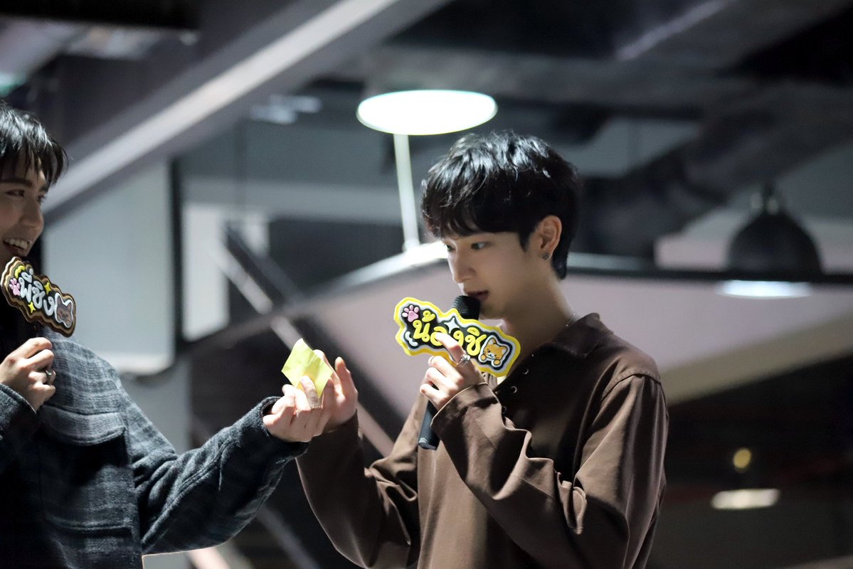 gailbaeby's tweet photo. ฮืออ รอยยิ้มแมวเหมียววว 🥺🤏🏼💛

MATCH POINT AFTER MATCH

#MatchPointSeriesReunion
#SingChimon #ซิงชิม่อน https://t.co/EgYfBlHPsb