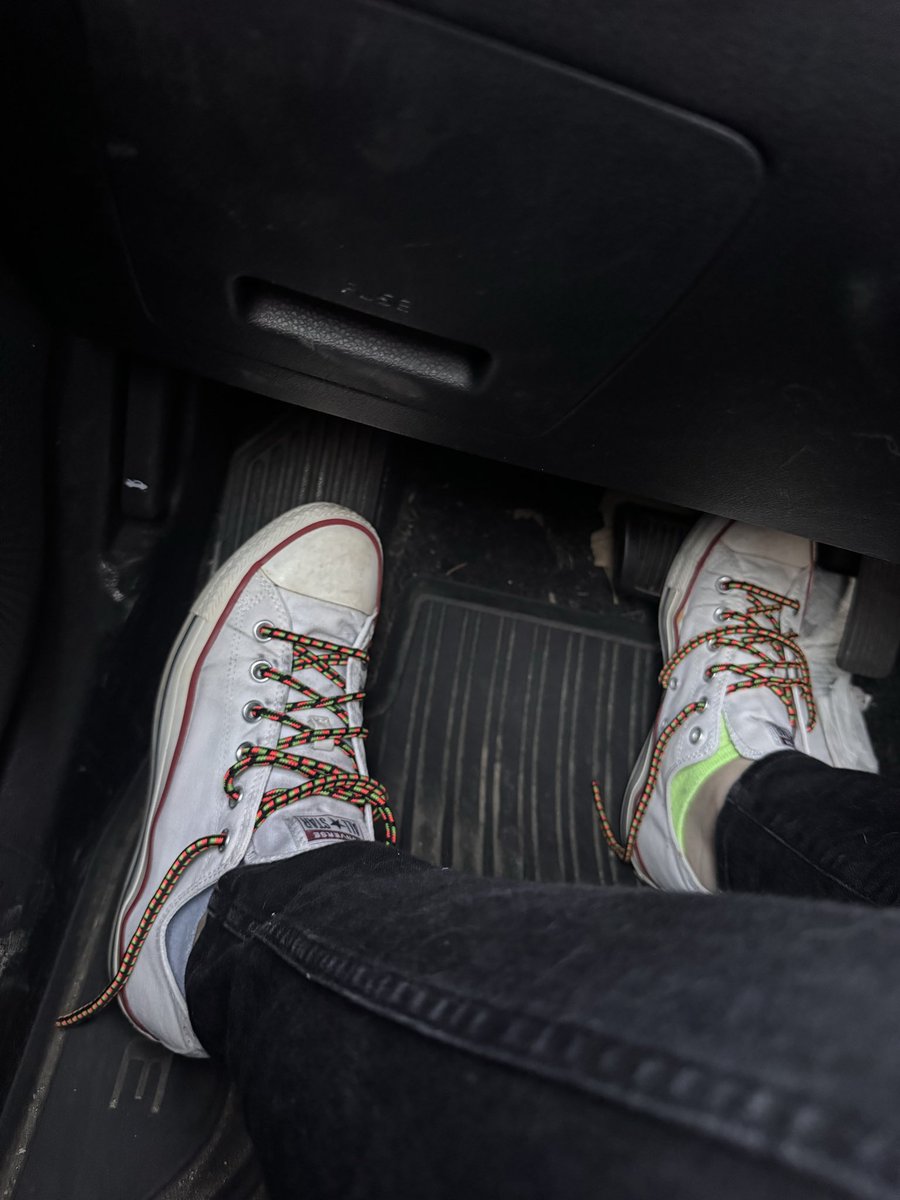 HoneysuckleGaze's tweet photo. I got em clean! It only took a lot of bleach, pet enzyme soak in spray, and multiple washes.  XD (they also def don’t seem to make em like this anymore.  The quality between these and my latest bought chucks is great.  I work them out in a month.) https://t.co/8ctJ8KuqpZ