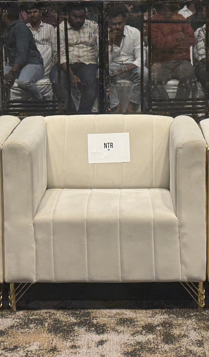 SBbySSK's tweet photo. The most important seat in the house is waiting… 🧨🧨🔥🔥

#DontTroubleTheTrouble

#DTTTMovie #DTTTonOct2nd https://t.co/NMzFjJuCRK