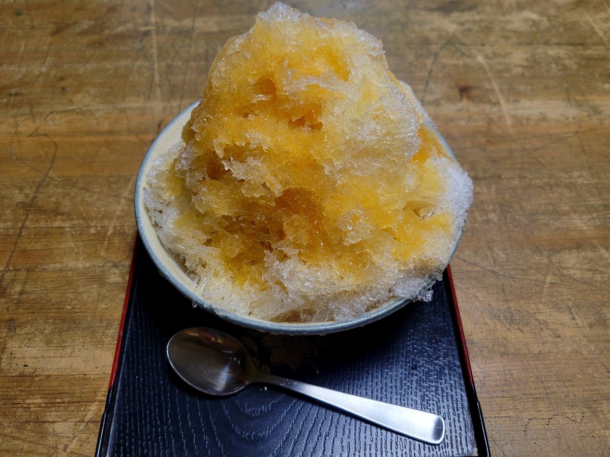 Yamamoto3018's tweet photo. 桑名かき氷街道2026、7杯目は、とらや饅頭さんで、ほうじ茶かき氷を頂きました♪
ほうじ茶の味や香りが、すごく伝わってきて良かったです✨
ごちそうさまでした♪
 #桑名かき氷街道2026
 #とらや饅頭 https://t.co/dcQWvMxlRI