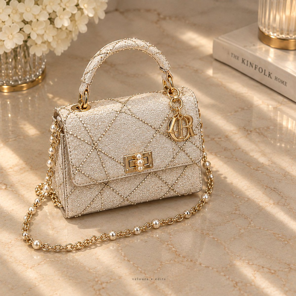 veloura_xedits's tweet photo. White pumps with white embellished bag🌼💛 https://t.co/el7JLnTDPP