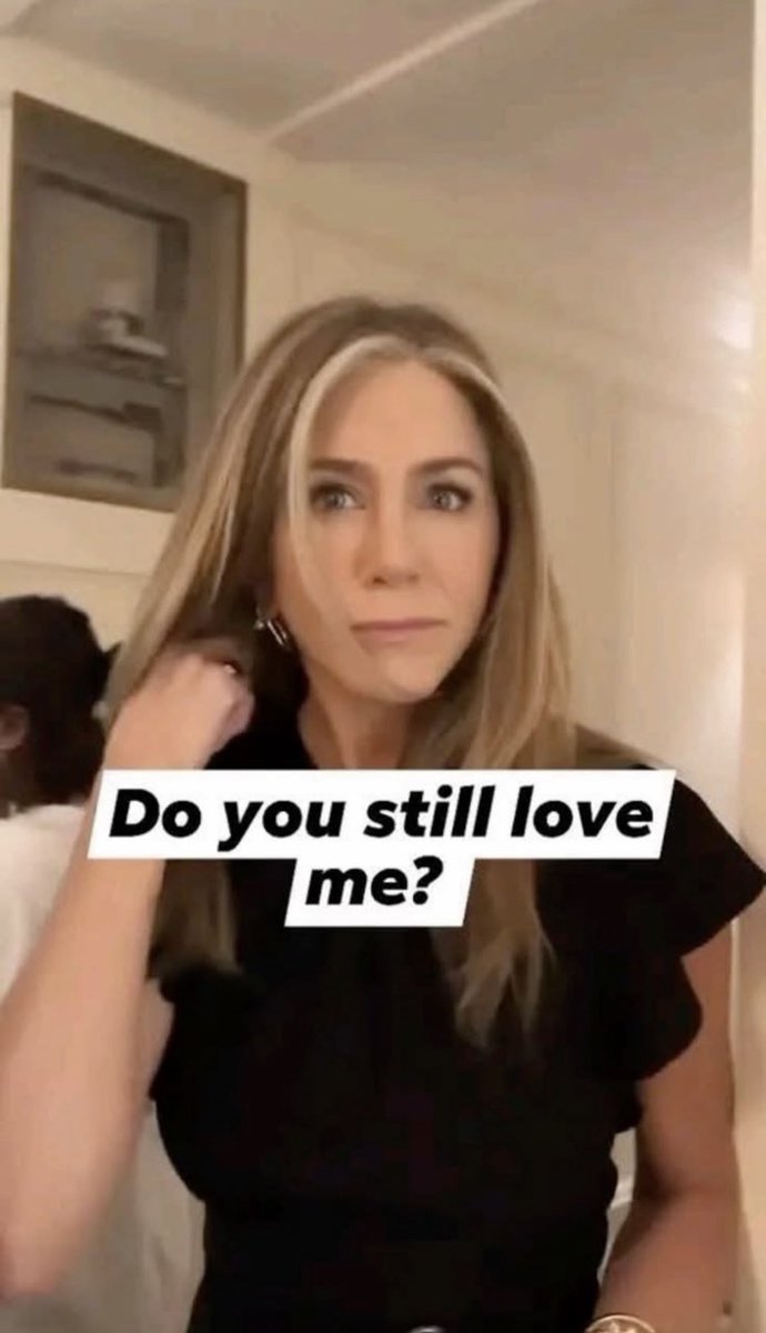 BrooklynHou1's tweet photo. 🥺#JenniferJoannaAniston https://t.co/bfnCUeagaz