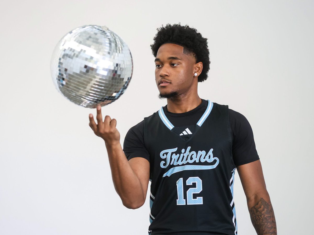 ICTritons's tweet photo. Ready to build on their run to a #FinalFour finish at the 2026 National Tournament, these guys are going to be fun to watch! 🔱📸🏀 More at https://t.co/gqYNVejPUz #TritonNation #TritonExperience #BeATriton #MediaDay https://t.co/I5kWoRJqeH