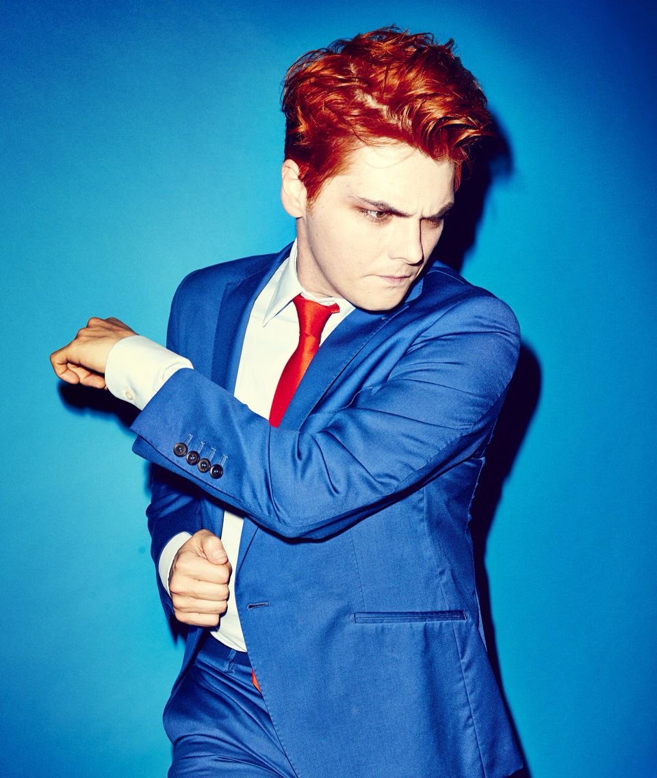 waycultsz's tweet photo. happy hesitant alien day 👽❤️ https://t.co/uqNRKw4qEb