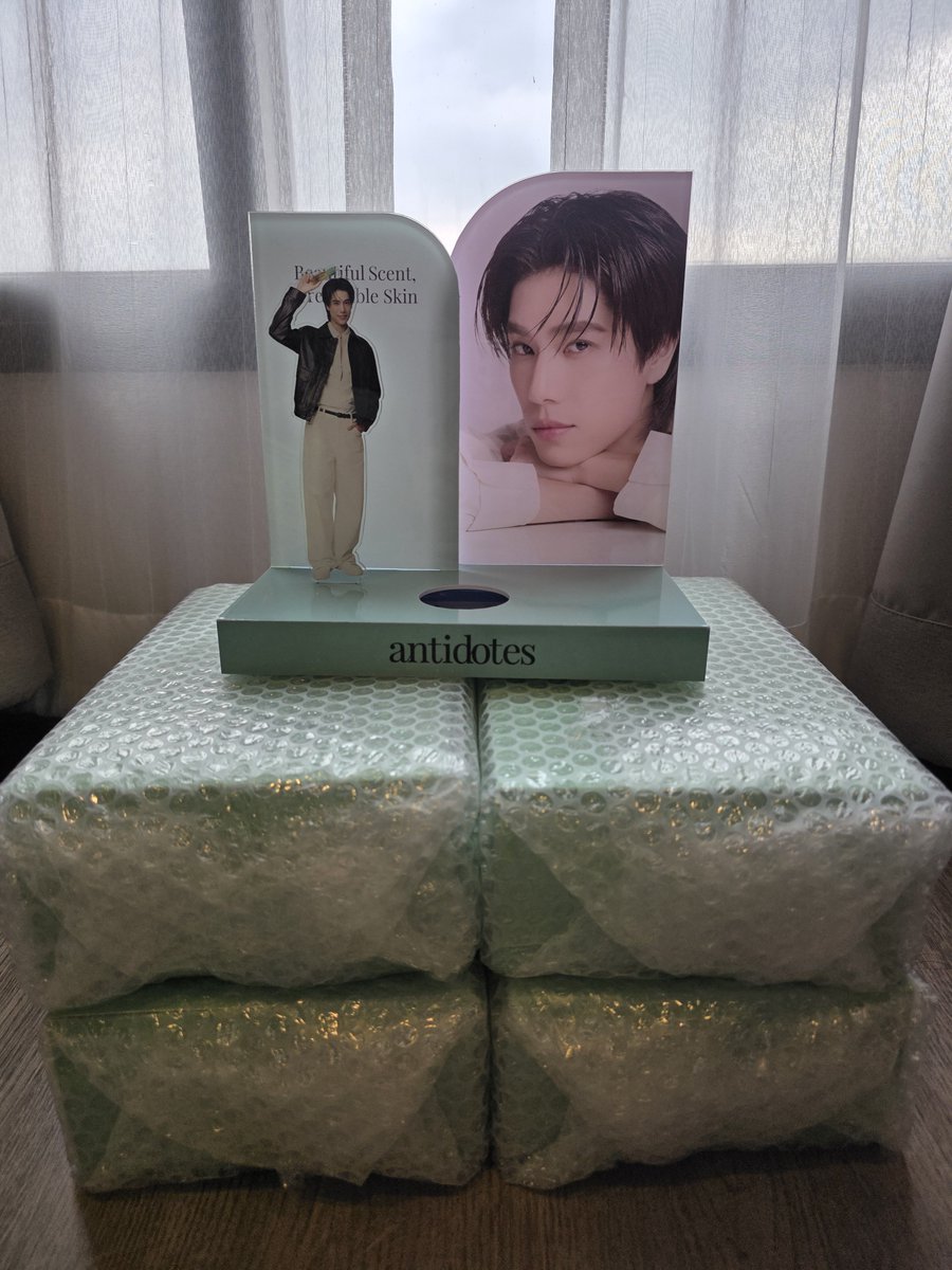 to__thesun's tweet photo. 🎉 Pls RT 🎉

แจกเซต standee พุ จาก antidotes อันนี้ เนื่องจากมีชื่อในรวมพลปอนด์ภูวินทร์จ้า✨️ 

รีโพสต์นี้อย่างเดียวเลย ไม่ต้องฟอล สุ่มแจก 2 รางวัลค่ะ

ประกาศผลพรุ่งนี้ 20.00 น. จ้าา https://t.co/KLvCKfycH1