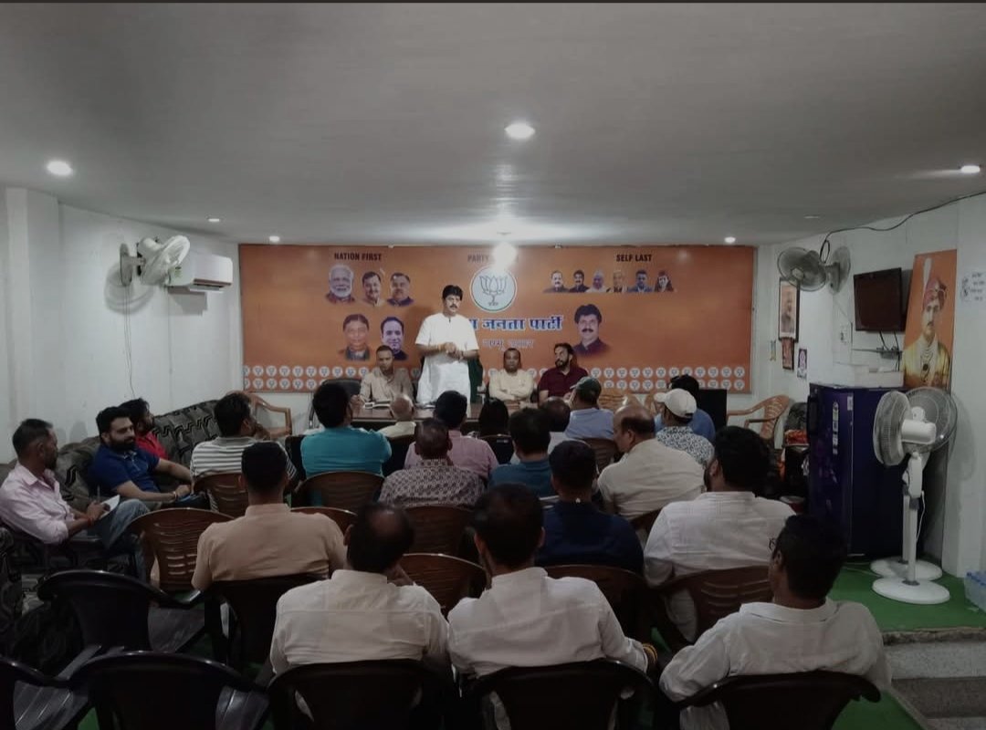 razdan_ritubjp's tweet photo. Today meeting jammu north office nagbani https://t.co/OZ4v41zlzi