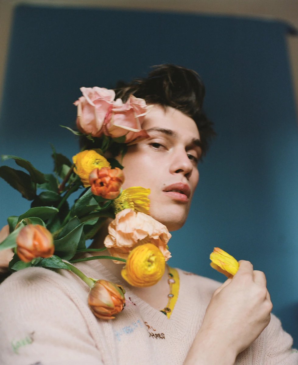 teamtaynick's tweet photo. Happy 32nd birthday to the amazing and talented Nicholas Galitzine! 🎉 

We love you so much Nick, and hope that all your dreams are coming true as you get older every year. Thank you for being our favorite greek actor who can make us laugh, cry and feel no matter what role you step into. ❤️