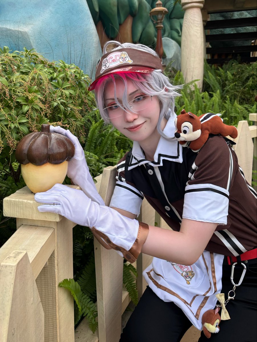 yairoheart's tweet photo. チップとデールのお家に行ってきた🐿️
どんぐり！
#Dハロ2026 
#Dハロ仮装 https://t.co/rKyF5GNCpE