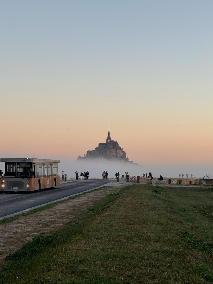 sun9758552's tweet photo. シルバーウィークは🇫🇷へ https://t.co/OCND5afHuT