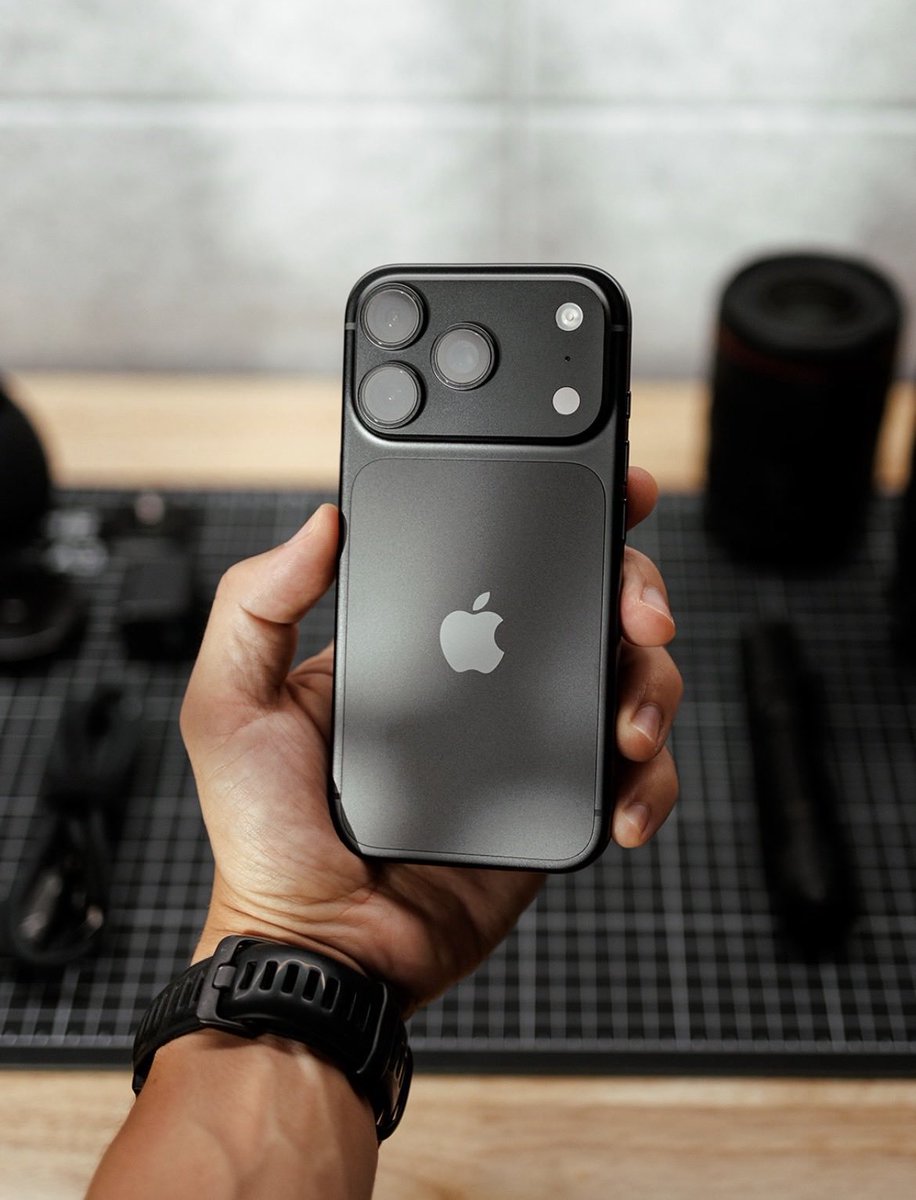 aiwithshriom's tweet photo. I’m giving away a new iPhone 18 Pro Max 🍎

In exactly 48 hours, I’ll pick 3 random people from my replies to win.

RULES: 
Follow me 🔥 
Like❤️
Repost🔄
comment “Ready”

WORLDWIDE SHIPPING 🌍

Thanks and good luck ❤️ https://t.co/P2nk0ECbIo