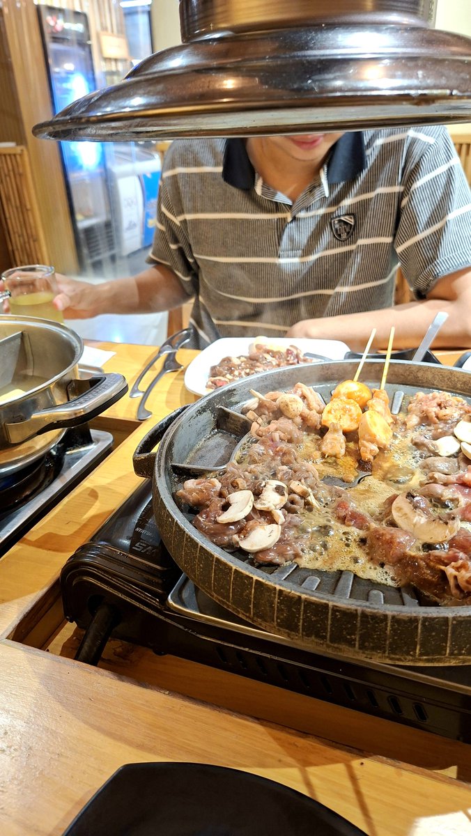 oleaparkjs_'s tweet photo. yg katanya mo nabung sm diet😇😇 https://t.co/RIntu46ng5
