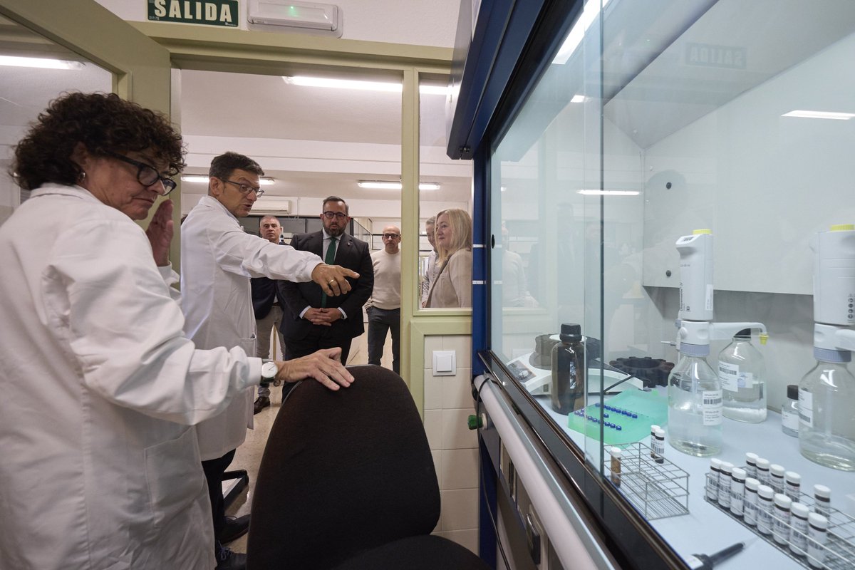 javierremirez's tweet photo. ✅El @gob_na @nasertic impulsa la renovación integral del Laboratorio Agroalimentario y toxicológico forense para adaptarlo a las nuevas necesidades 

🧪Hoy ya procesa 50.000 muestras al año de seguridad alimentaria, el control medioambiental, la toxicología y la investigación genética y forense.

https://t.co/ESPhBhTBwt
