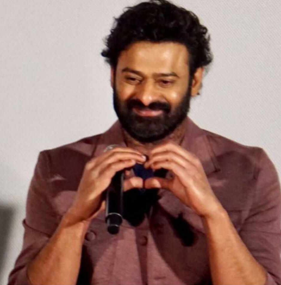 NusratArfah's tweet photo. #HappyHeartDay
My Hero Darling #Prabhas🫰🏻🫶
#Baahubali
@PrabhasRaju ❤ https://t.co/hgWR9x0nQL