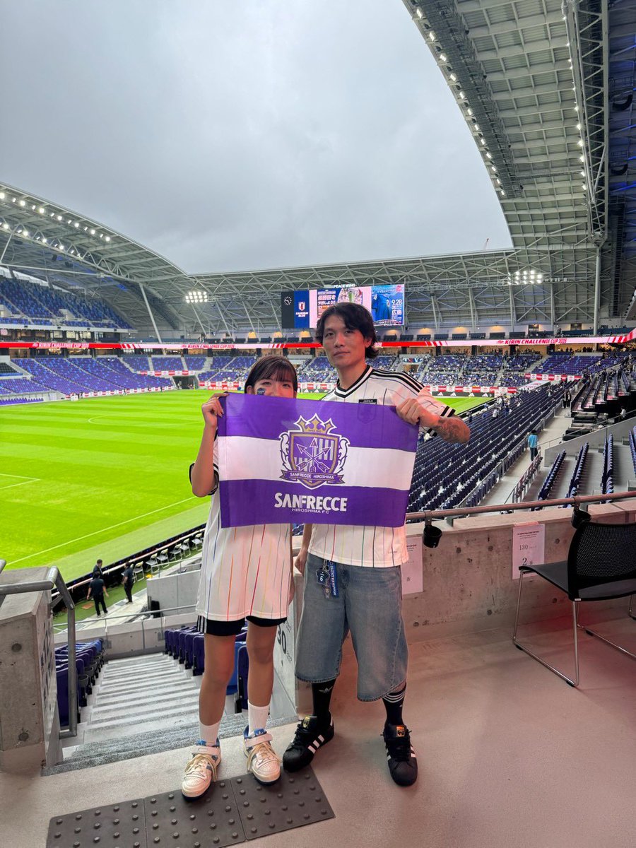 tky_0409_'s tweet photo. 中野、聡広島の誇り🟣✨

#SAMURAIBLUE 
#SANFRECCE https://t.co/Sz9ldgvWj7