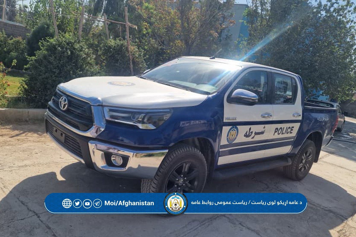 MJalalAf's tweet photo. 🚔 A fresh upgrade for Afghanistan’s police fleet: good reliable vehicles are being rolled out, marking a transition from Ford pickups back to the trusted Toyota Hilux. A practical step toward modernizing mobility &amp; strengthening day-to-day policing across Afghanistan. https://t.co/XXrFpVEl19