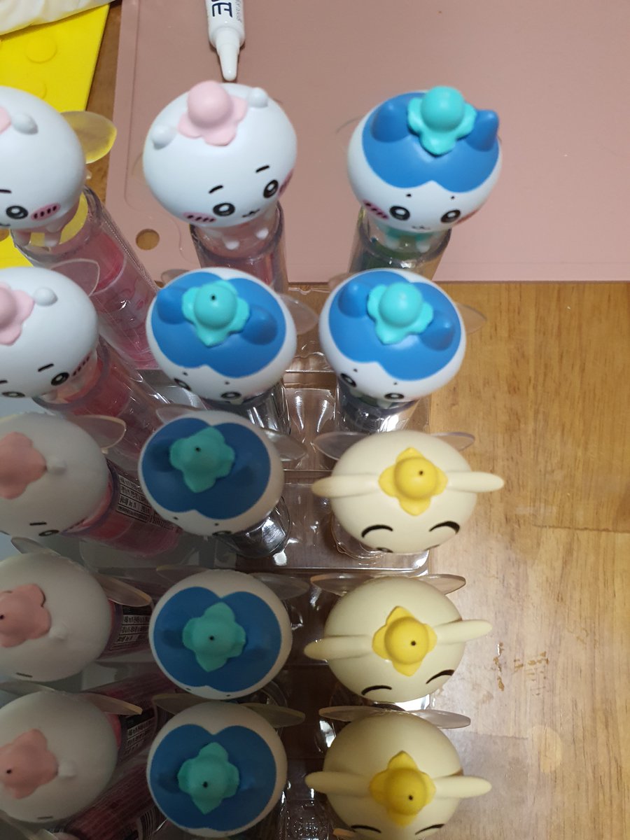 giddb1124's tweet photo. 애들 꼬다리.....없어.....페인팅.....하자.......진짜 무슨일이냐........ https://t.co/dT2r90tBaV