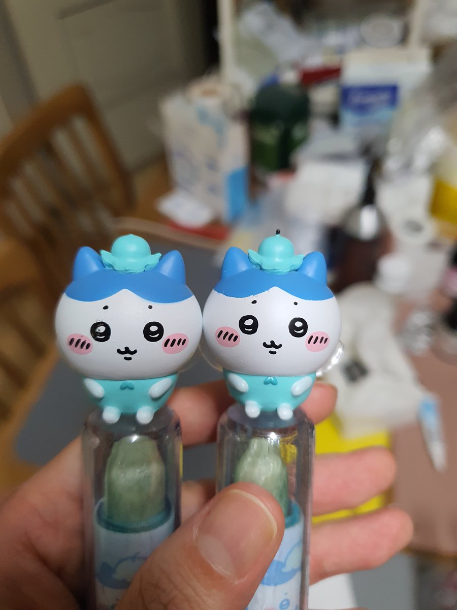 giddb1124's tweet photo. 애들 꼬다리.....없어.....페인팅.....하자.......진짜 무슨일이냐........ https://t.co/dT2r90tBaV