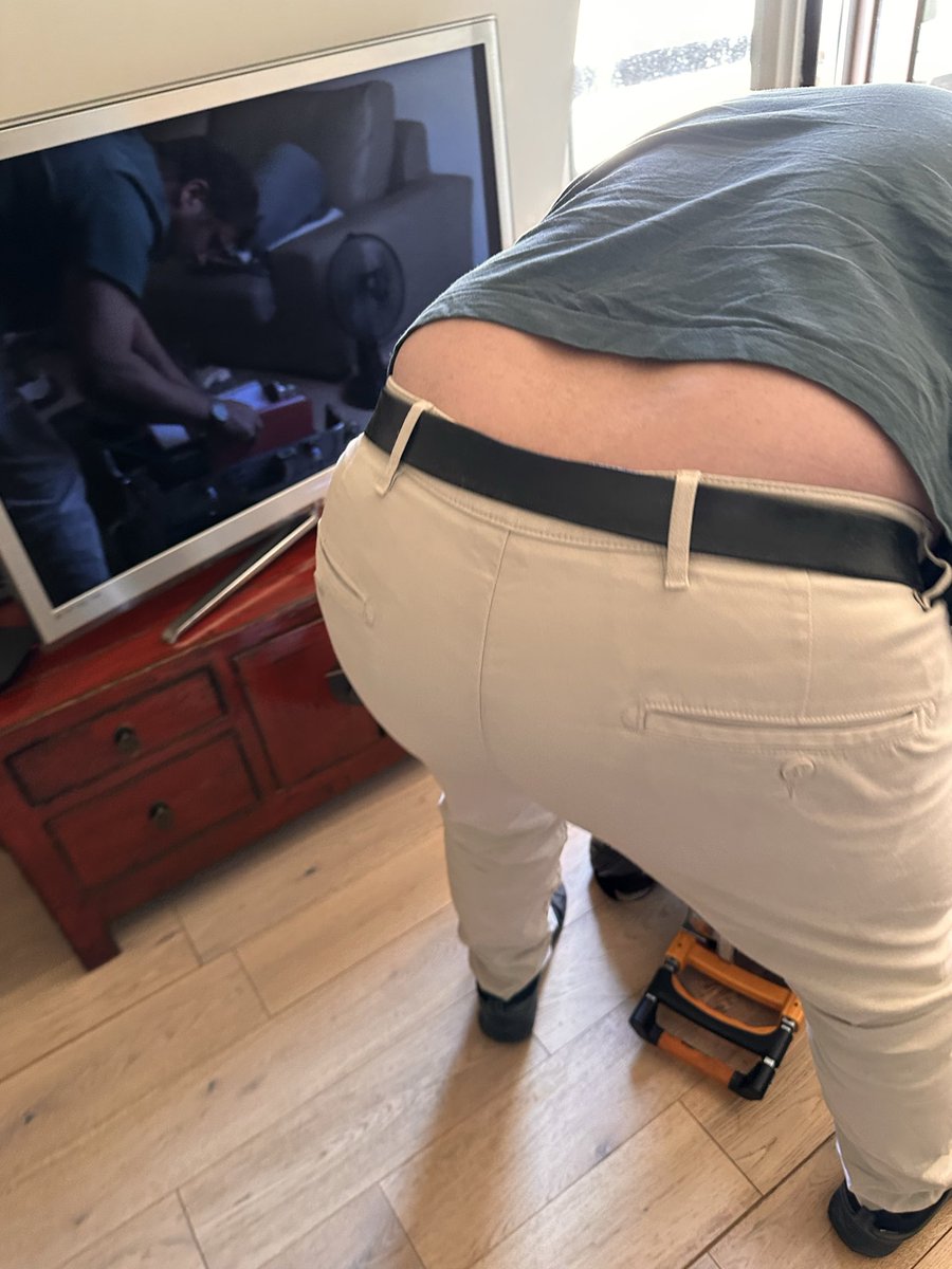 ScarboAss70's tweet photo. Yes, every man is sexy https://t.co/nr5G05JeVW