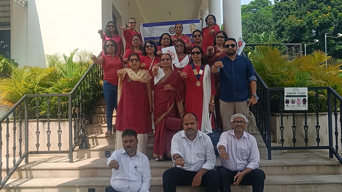 KunalSarangi's tweet photo. आज #worldheartday पर शहर के गोलमुरी में #InnerwheelclubJamshedpurEast द्वारा आयोजित जागरूकता अभियान में भाग लिया और हृदय को स्वस्थ रखने की जानकारी को समाज में आगे बढ़ाने और खुद के भी जीवन में उतारने का संकल्प लिया। #healthistheonlywealth https://t.co/ctbVnH6rGp