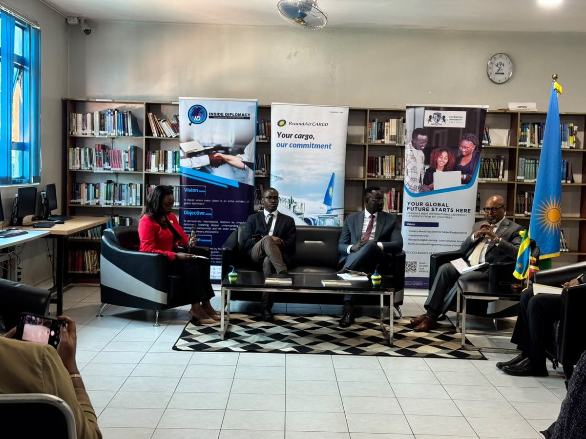 diplomatical05's tweet photo. It's a full house at @CavendishUg as Inside Diplomacy hosts Rwanda High Commissioner to Uganda to understand Rwanda's journey post 1994.

A very informative and engaging session with @jrutabana @RwandainUganda @FlyRwandAir https://t.co/BVpMx6YqvR