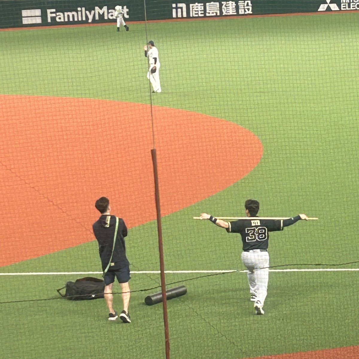 zoom_358's tweet photo. 目の前でTTだった
#来田涼斗 選手
#柔軟 https://t.co/mSQYRfdP32