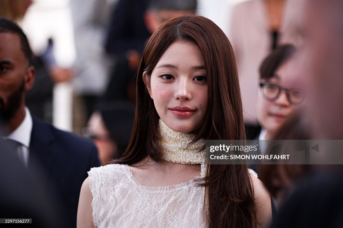 wonyoungcloset's tweet photo. Wonyoung mogging Getty images, so real

 WONYOUNG IN DIOR
#WonyoungDiorSummer27
#JANGWONYOUNG
#WONYOUNG
#DiorSummer27 @Dior https://t.co/At9KoM8CjO