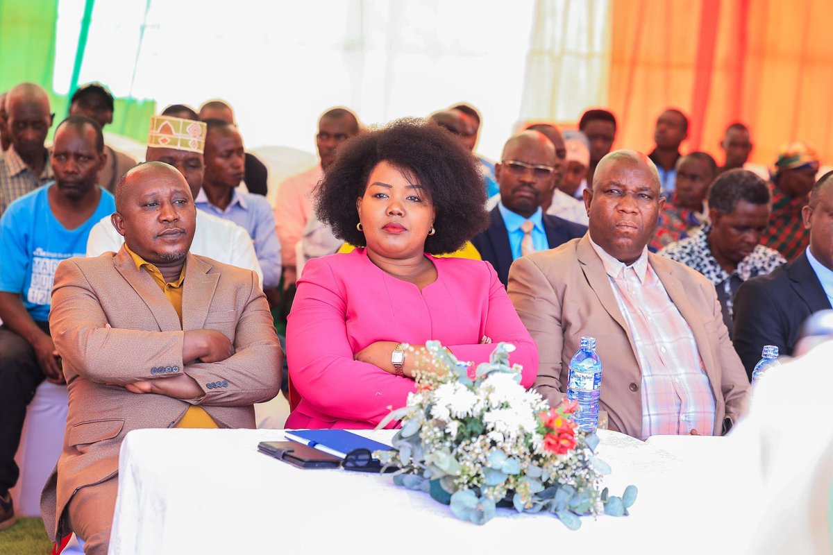 CNC_BURUNDI's tweet photo. La Présidente du CNC  a participé à l'émission publique des porte paroles des institutions  tenue à Butanyerera le mardi 29 septembre  2026: Une interaction riche avec les journalistes et la population sur des questions d'intérêt commun. https://t.co/5DUhkfeiLv