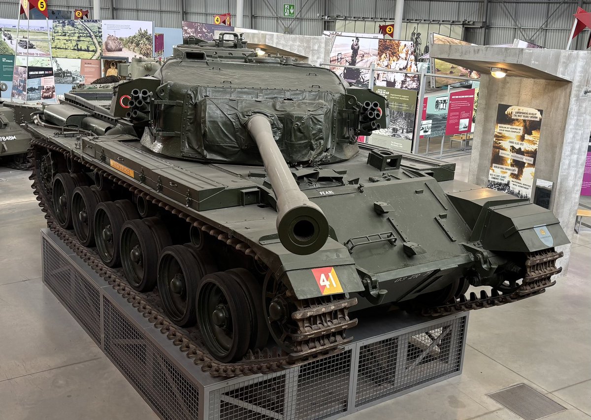 kuz_kaz's tweet photo. ボービントンではセンチュリオンをよく見かけた。
チャーチルなど撃たれ強い歩兵戦車と、クルセーダーなど機動性の高い巡航戦車が、大戦末期にセンチュリオンで一体化され、チーフテン、チャレンジャーと続く。この主力戦車が「C」の付く巡航戦車の系譜と言える。それにしてもこのカット教材は凄過ぎる https://t.co/uPstJEjBJz