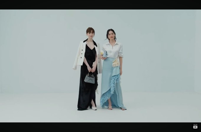 LinglingMyanmar's tweet photo. Dior + Orm Kornnaphat and Lingling Kwong at Paris Fashion Week = a meaningful shared success.

LINGORM BA DIOR AT PFW
#DiorSummer27xLingOrm
#LinglingKwong 
#Dior #DiorSummer27 #PFW https://t.co/jyTGCkp6Pv