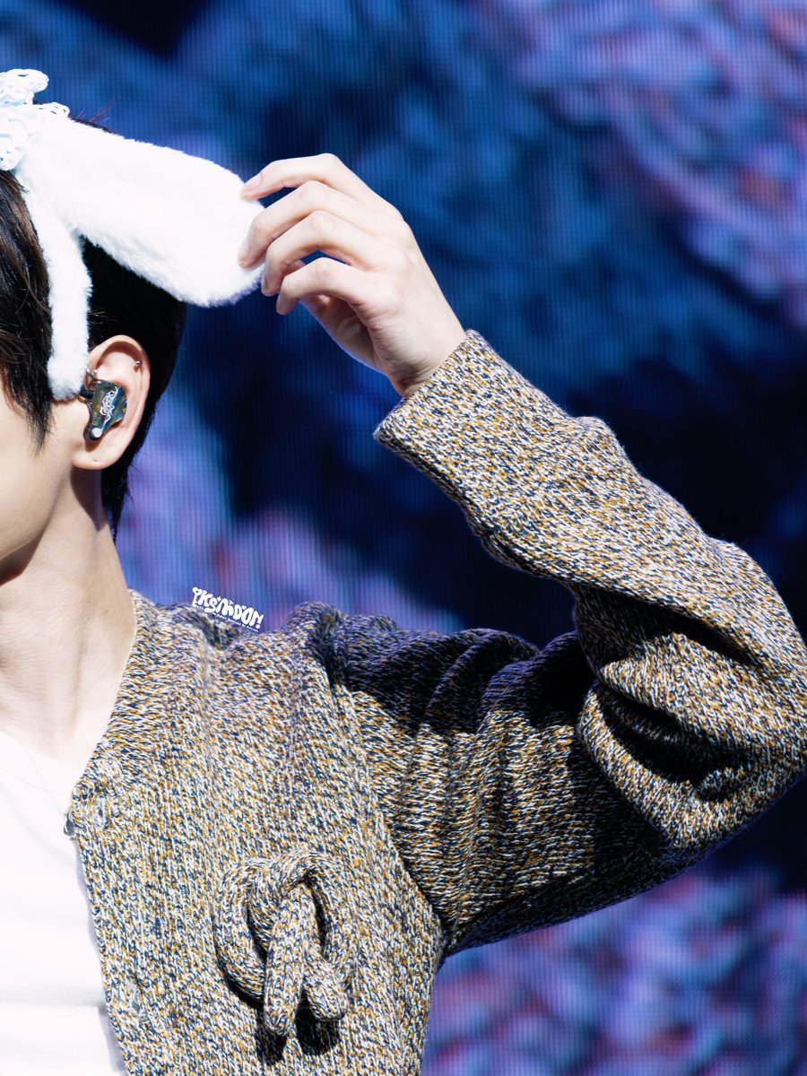 Kissmoon_iris's tweet photo. 🐰
너무 귀여운데 어떡해ㅠㅠ

260923 KEY B-day PARTY 낮공
#기범 #KEY #キー #키 #샤이니키 https://t.co/FjTDgNLsxv