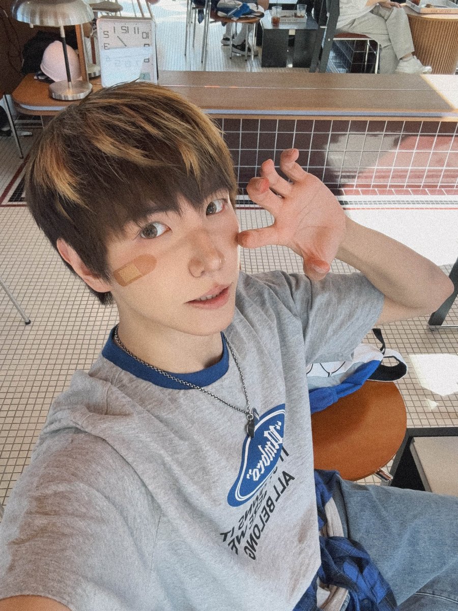flflzkzh's tweet photo. 🐾술먹기 전 / 후 https://t.co/1I03qs2YUh