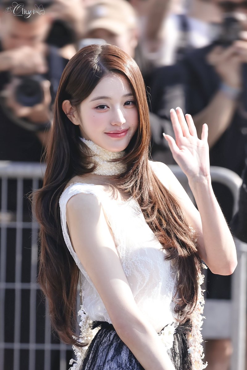 Oliuyi_0831's tweet photo. 260929💕

 #아이브 #IVE #장원영 #JANGWONYOUNG #원영 #WONYOUNG #ウォニョン
#WonyoungxDiorSS27
#DiorSS27 @Dior https://t.co/NvSYyWrUAo