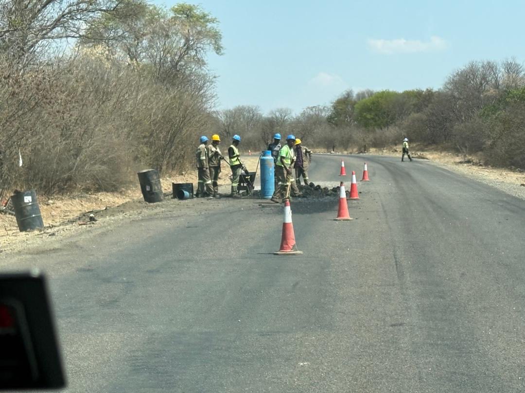 DavidColtart's tweet photo. Last Sunday a @CityofBulawayo professional colleague of mine drove on a newly completed section of the Bulawayo to Victoria Falls road.

At approximately the 25km peg outside Bulawayo he was horrified to see workers patching a section of the new road which is already breaking up. The photograph taken by this person is attached.

I have received numerous reports that many of the contractors on this road are doing a shoddy job and this appears to be proof of this.

The construction of this road is rapidly becoming a national disaster. Next year we have the @ICC Cricket World Cup being played in both Bulawayo and Victoria Falls. If this road isn’t properly constructed and completed by then it will be grave national embarrassment.

I urge the Ministry of Transport @MinistryofTID to urgently investigate and deal with the situation.