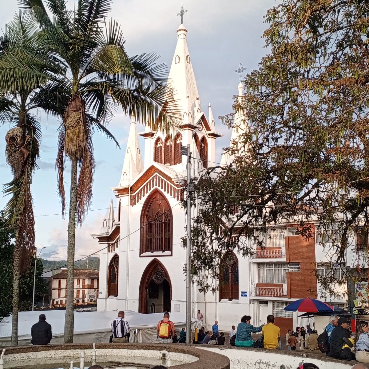 TamayoMk97527's tweet photo. #Cada Que Se Puede Salimos Al Paseo; Recorrer Zonas Donde Hayan #MenosPeajes
Y a Veces hablamos De Alguna Cosa Y Ponemos #Fotos De Otra Parte:
Fuimos A #Manizales Por Armero Líbano Murillo Y Hablamos De Los Arroyos De B/quilla Y de La Dra @elsanoguerabaq https://t.co/HGFGuuTTwn
