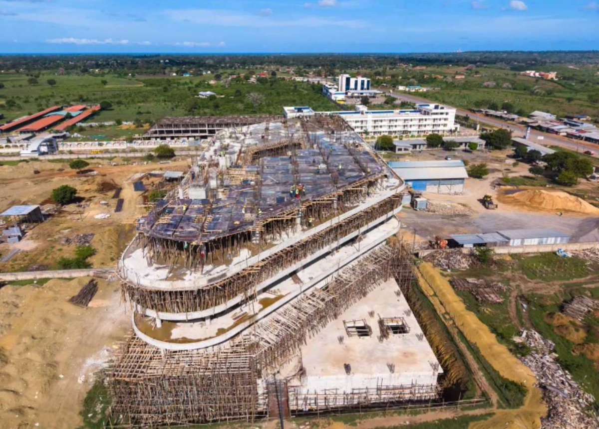 Weyne_west's tweet photo. Pastor Ezekiel Odero plans to open what he describes as East Africa’s biggest one-stop supermarket at the New Life Twin Towers in Mavueni at a cost of 3bln

He also plans to place a massive fishpond which he goes on says "One million fish, if we sold each for just KSh 400, that is KSh 400 million. I can also sell them at top-end hotel prices of KSh 1,000 to KSh 1,400. You have KSh 1 billion. From that, remove approximately KSh 10 million in expenses. You will have KSh 980 million remaining. You deposit it in the bank and then someone will call you a 'sharp boy'. I would rather be a 'sharp boy'."