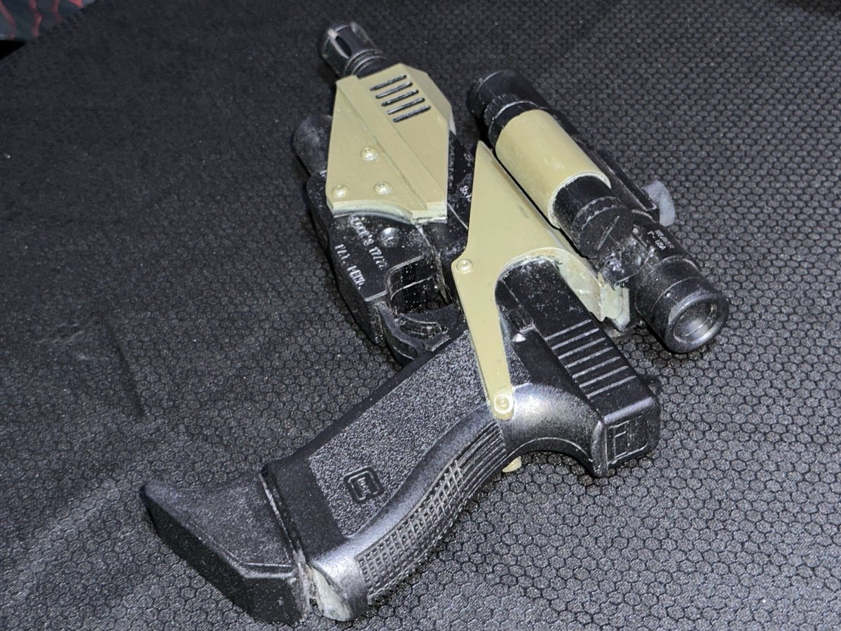 GeekToyLove's tweet photo. #ForSale solid resin cast of the Space Above and Beyond M70 Pistol. Cast and finished by Alchemy Arms.
$250 plus shipping.
#GeekDen #Armory https://t.co/xz5h6Ulvmh