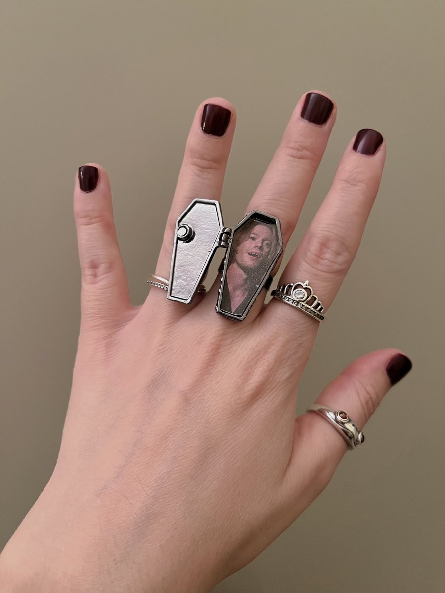 saiIormisandry's tweet photo. trying to fill the lestat shaped hole in my heart https://t.co/w2odlX9wDL