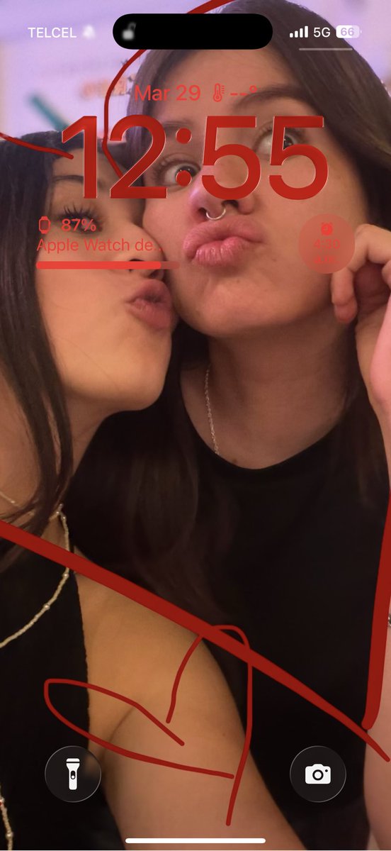 sof_camposss_'s tweet photo. @r4nit44 tmb en mi ipad pero no la traigo https://t.co/onq9QmKLZi