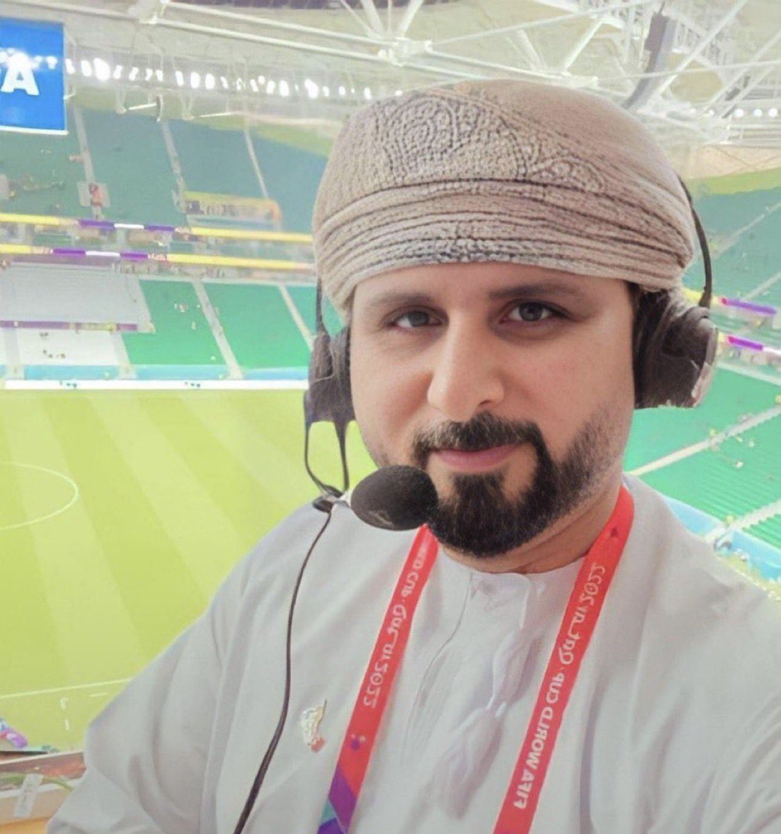 wall80x's tweet photo. خليل البلوشي شاف زكريا هوساوي قال قولولي كم عنده نخبتين نخبتين 💚💚

- هذا الرجل معلق عظيم https://t.co/Yv1ttNduVQ