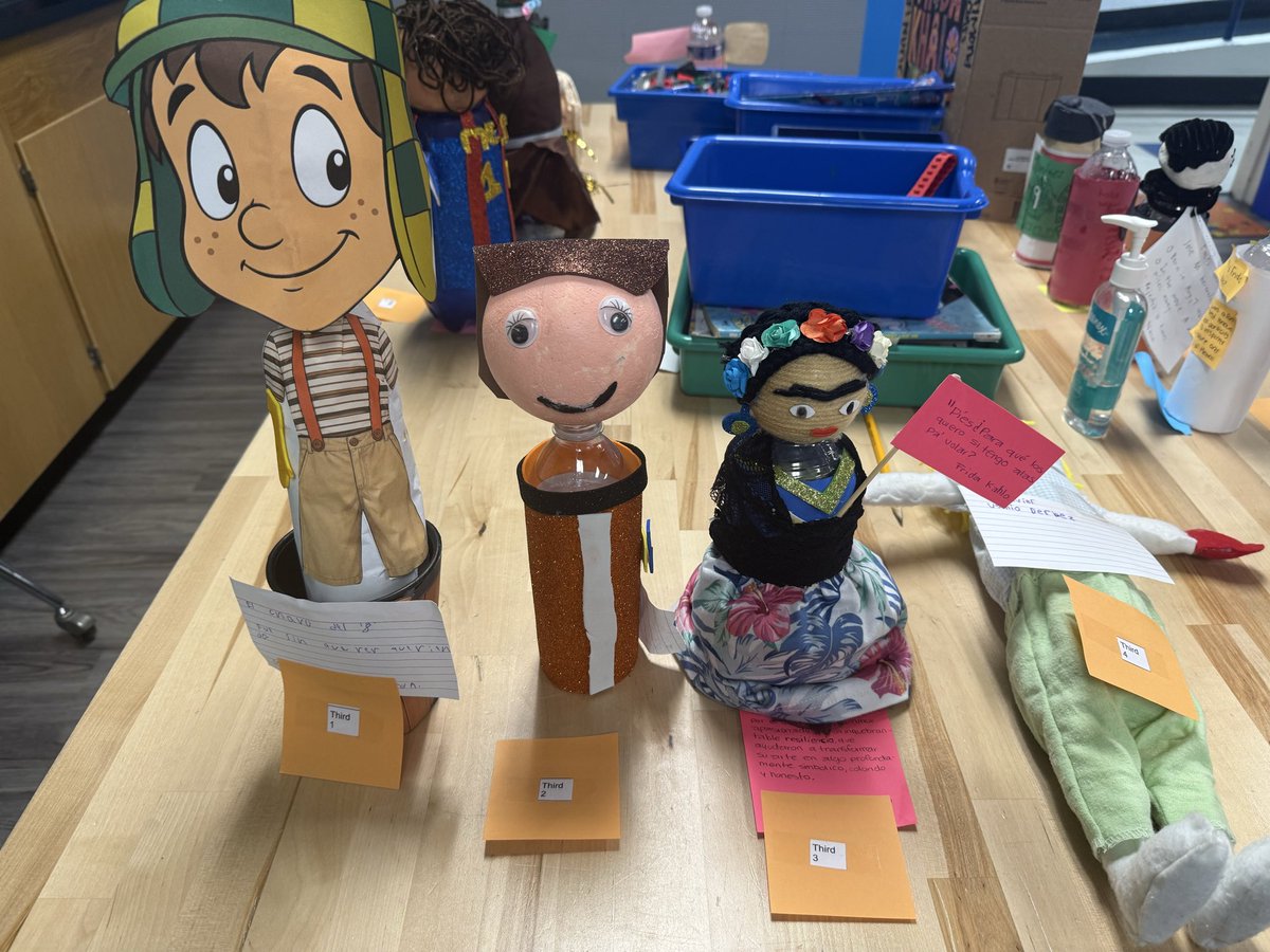 SMCLAbookden's tweet photo. Great turn out for Bottle Biographies to research and celebrate famous Hispanics for Hispanic heritage month.  The Wolfpack showed out!  @SMCLAbookden @CREWatDISD @DISD_Libraries @RubyGarzaDISD https://t.co/QuBUJCOzFz