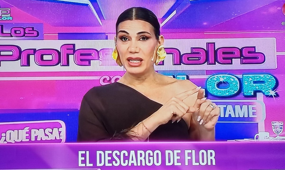 luisbremer's tweet photo. "Esto no va,  esto es violencia y una persona trans no se lo merece, se merece un trato digno como dice la ley.   Y mientras sigan sosteniendo a tipos como este,  no solamente en @Rivadavia630 sino que acá,  en este canal (@canal9oficial ) esto va a seguir sucediendo. Y la Discriminación no puede tener doble vara porque estoy segura que si hubiera tenido dichos antisemitas, la discusión sería distinta.   
Pero con nosotras si se pueden meter,  con un colectivo con no se puede defender,  si se pueden meter" @Flordelav por la ratificación de las palabras de Daniel Avellaneda contra ella y el colectivo trans.
Ahora. En Los Profesionales.