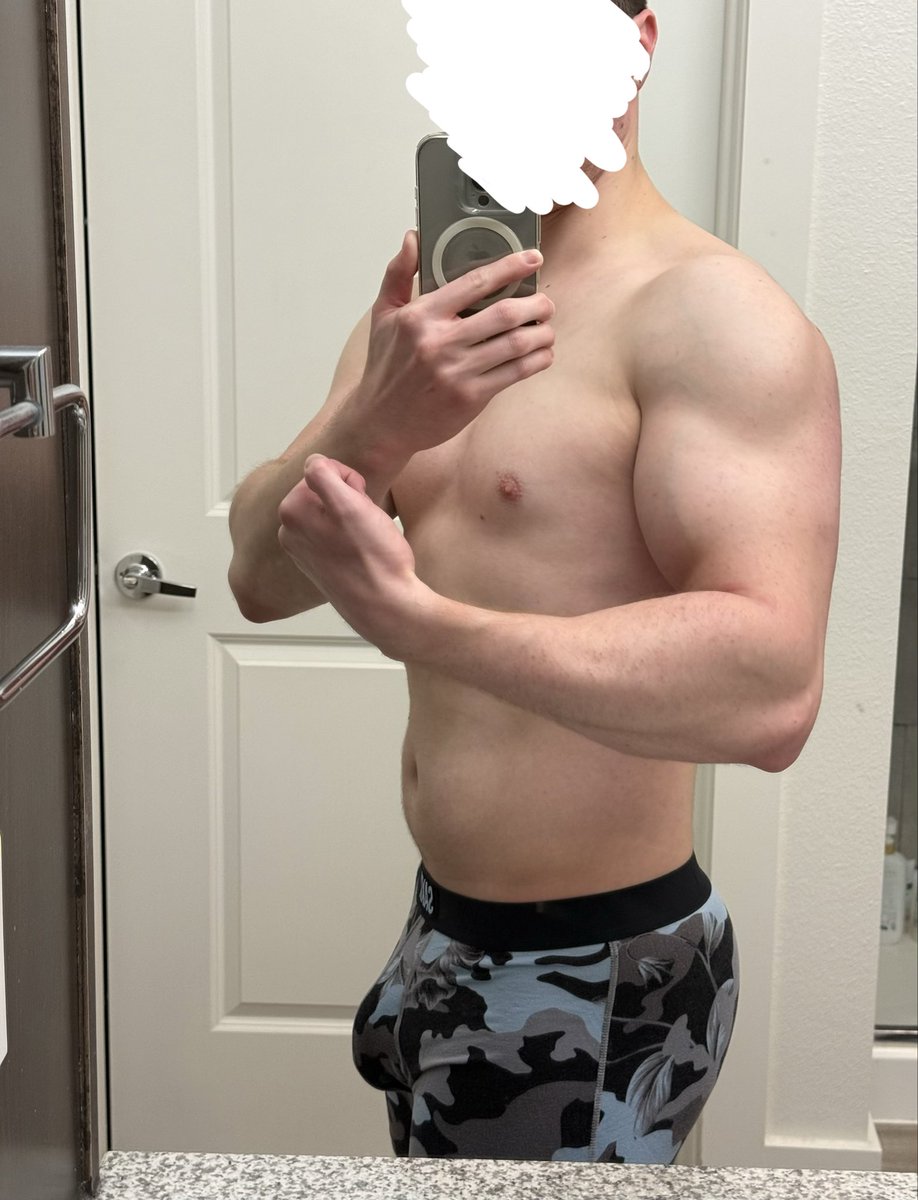 Mk_Dropdead's tweet photo. After pull day, now if my biceps could always look like this. https://t.co/Y4ShGs8ex2