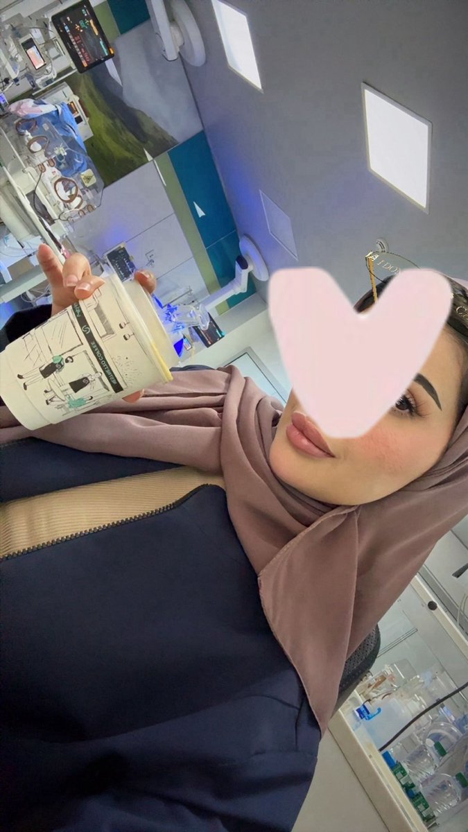 ii_Soleil's tweet photo. طيب والله م زان دوامي الا بالألوان💋💋🤍

#٢٠٣٠_بلا_نقاب https://t.co/pRGLVFJiZc