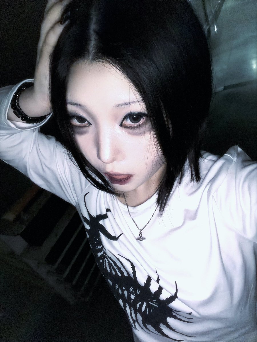mooooo0000000's tweet photo. 개밥무야지￼ https://t.co/aODPbzIDaF