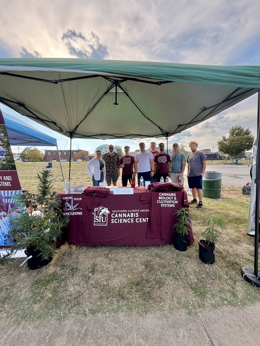 JoseLemePhD's tweet photo. 🪴🍺🍄 2026 HEMP HOPS & SHROOMS FESTIVAL
#thisissiu #carbondale #illinois https://t.co/BGTW965xMt